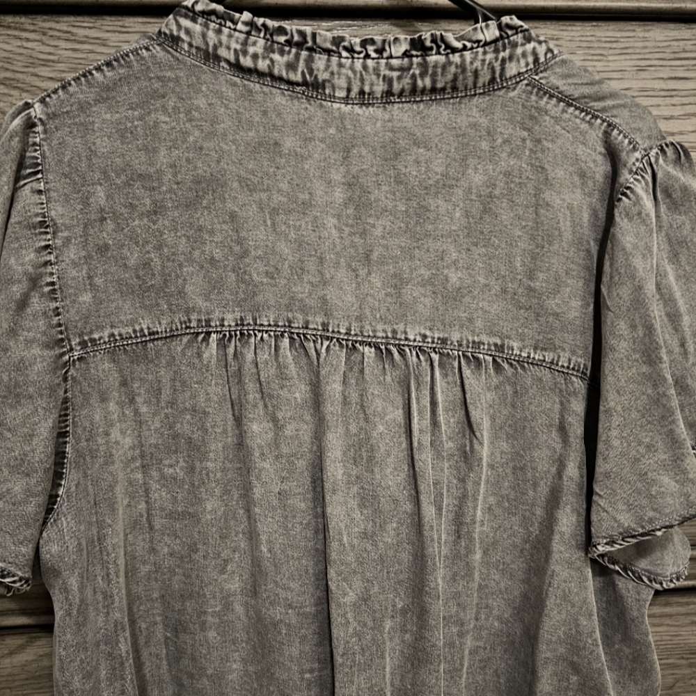 2XL grey acid wash color top